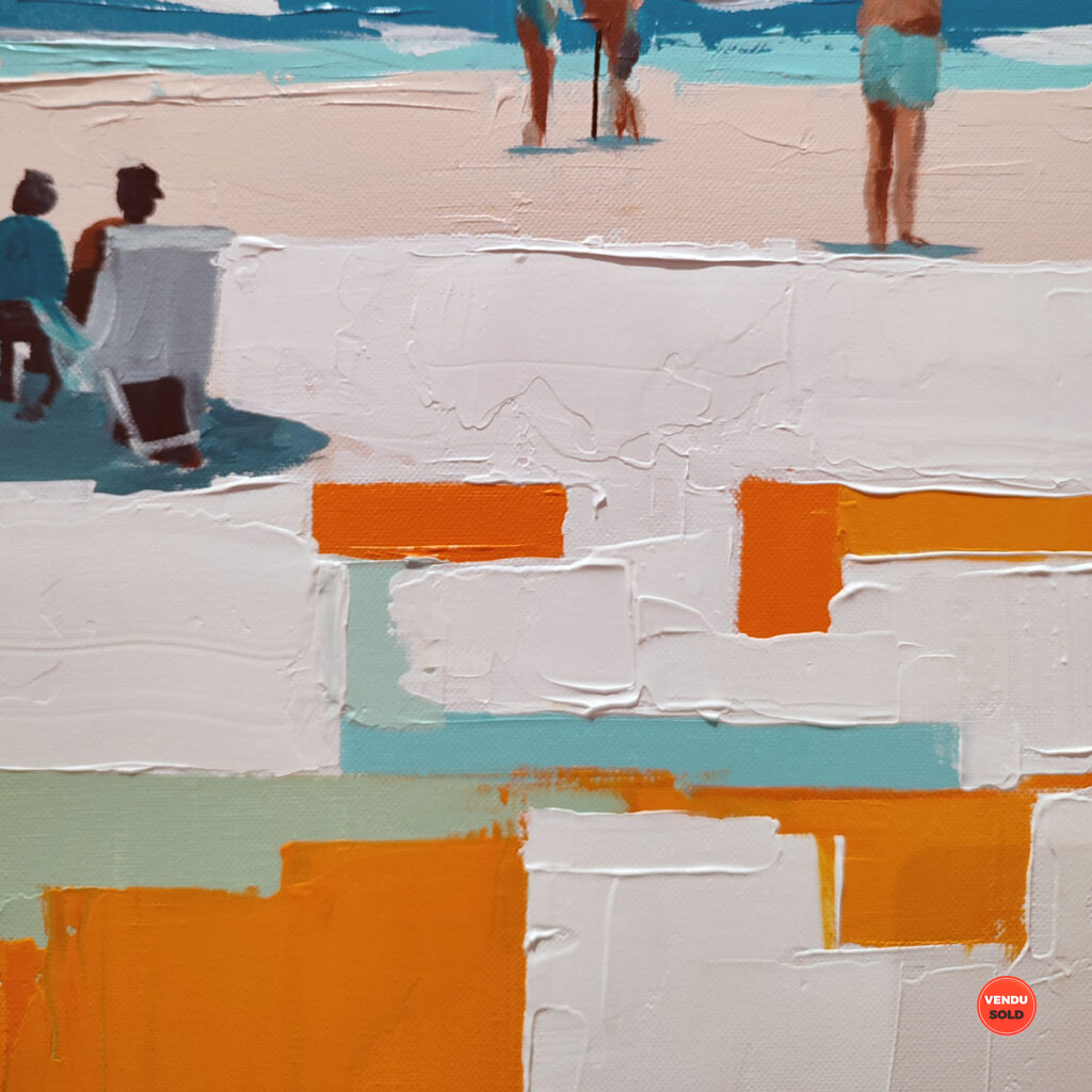 Plage et parasols blancs