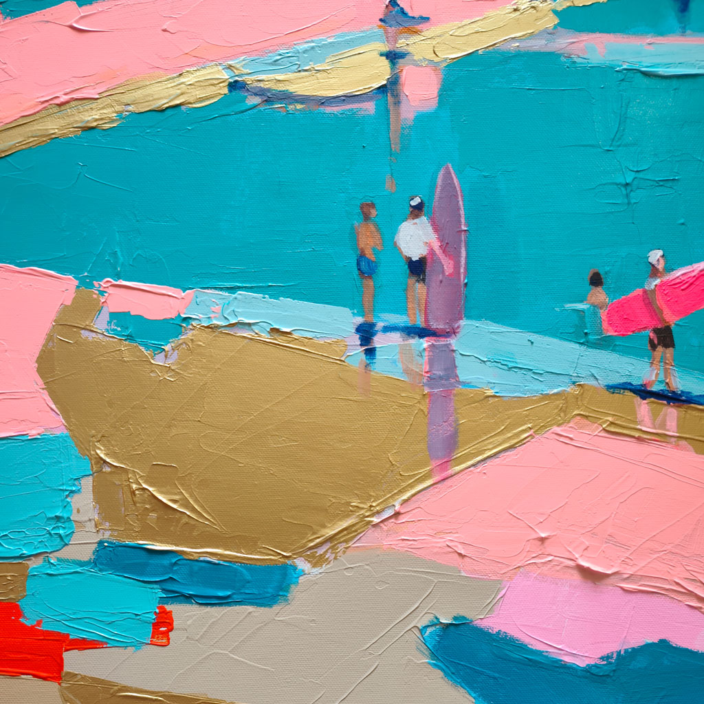 Détail des touches de peinture au couteau et reflets dorés sur la toile Plage d'or avec silhouettes de surfeurs.